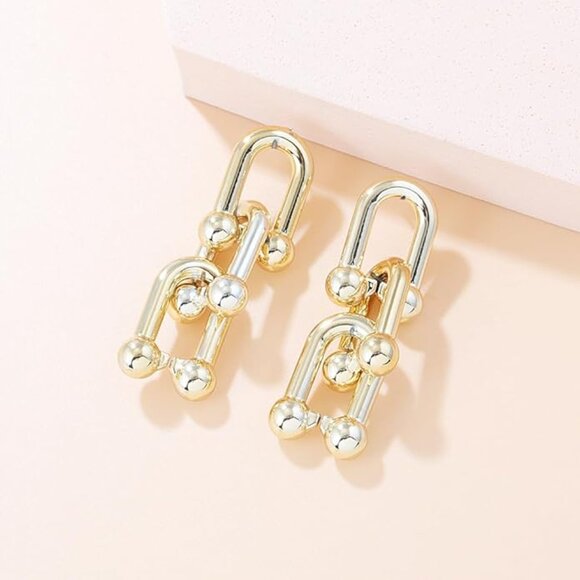 Buckle Splicing Earrings - Picture 2 of 3